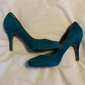 Jessica Simpson teal suede pumps.  Worn once, like new condition.  3 inch heels.